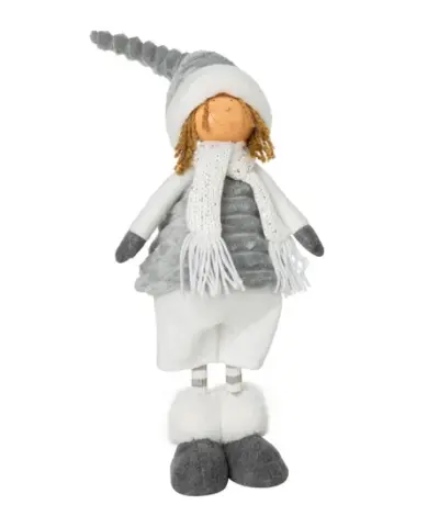 FIGURKA świąteczna Lalka biała ubrana w sweterek, czapkę i szalik.