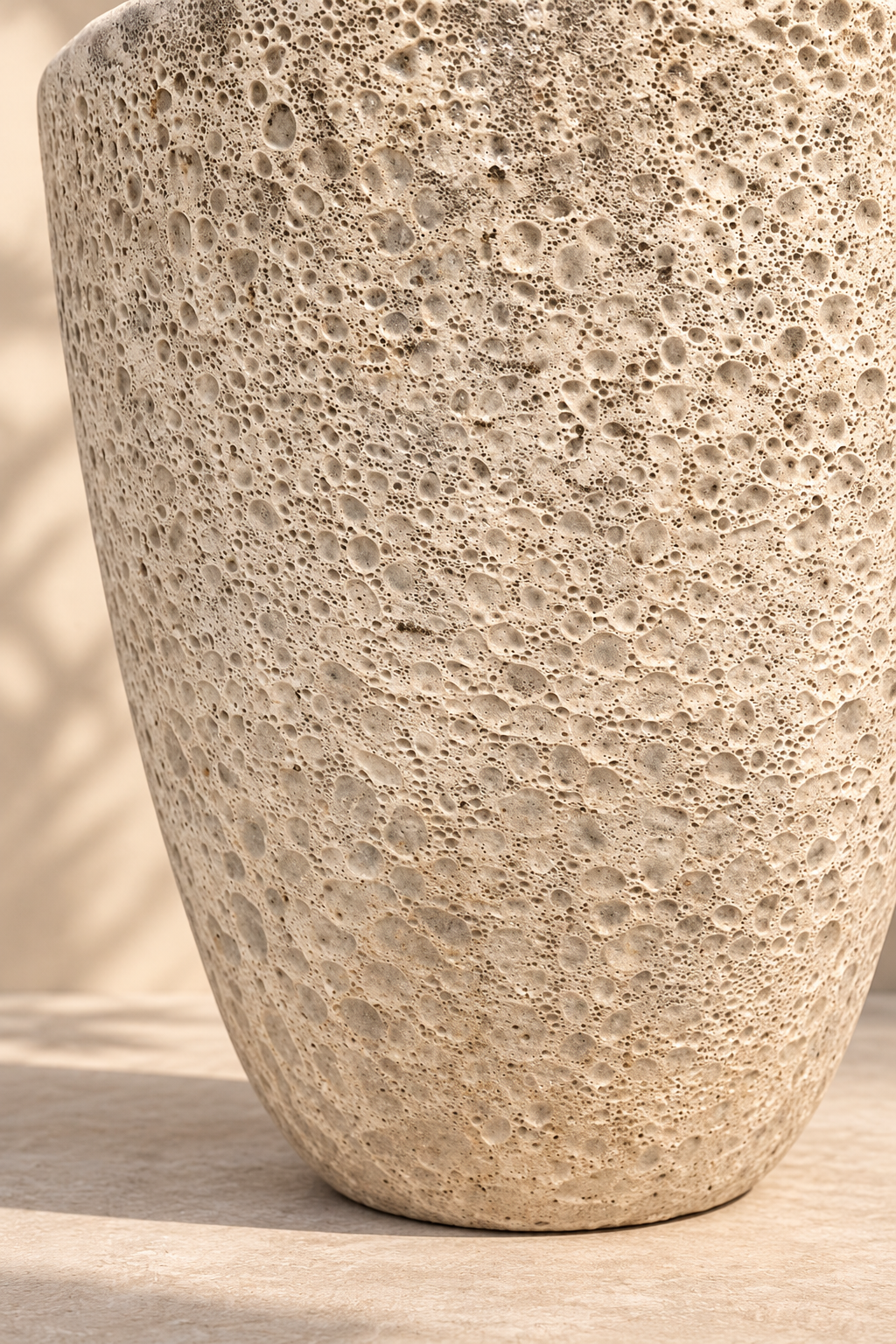 Wysoka donica ceramiczna ze strukturą Atlantis piaskowy beż (Kopia) - obrazek 6